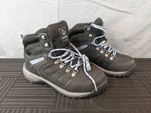 lot 73 image: Brand New Wolverine Chisel Hiking Boots Womens Size 6.5 Black $86.99 Retail