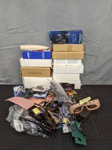 lot 74 image: Assortment of Blue Light Glasses, Readers, Sunglasses and Glasses Cases SOJO, Joorti, Giblogo, Gaoye, BKLYM, Equate and more
