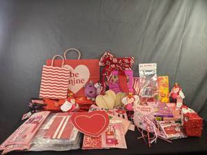 lot 129 image: A Variety of Valentines Day Crafts and Supplies Including Gift Bags, Mailbox Decor Kits, Cards and More