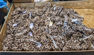 lot 23A image: 52 Pairs of New Stars Above Animal Print Slippers Womens Sizes 7-10