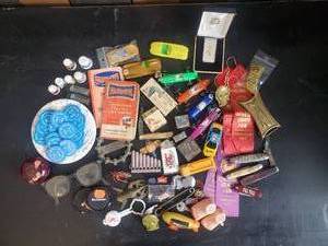lot 34 image: Super Fun Group of Collectable Vintage Smalls