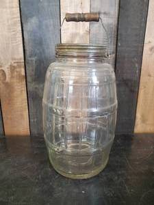 lot 2 image: 15 Vintage Herring Jar