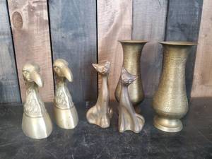 lot 9 image: Beautiful Collection of Brass Dcor