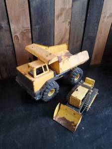 lot 93 image: 2 Vintage Tonka Toys