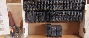 Square D Circuit Breakers 120v240v Assorted Amp