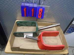lot 118 image: Zero turn wheel spindles. As shown.