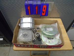 lot 119 image: Flat of misc lawn mower parts. As shown.