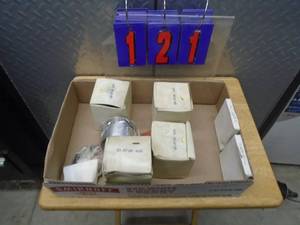 lot 121 image: Flat of small engine pistons. As shown.