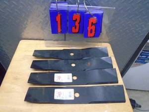 lot 136 image: Flat of 38 John Deere blade. As shown.