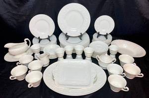 Vintage Wedgwood Patrician Ivory Etruria Barlaston Dinnerware Set