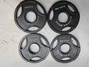 lot 15 image: Lot of Four 2.5Lb Fitness Gear 2-Inch Weight Plates ( Used, Like new)