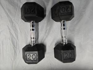 lot 28 image: Lot of two 20Lb Rubber Hex Dumbbells ( Used)