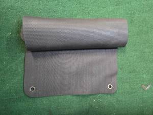 lot 44 image: Monduka Studio Gear Pro Gym Quality Yoga Mat ( Used)