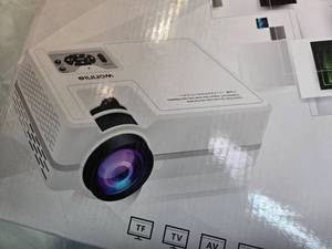 lot 89 image: Wonnie Home LED Mini HD Projector