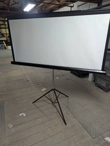 lot 5 image: 78 Projecta - Projection Screen - With Tripod Stand