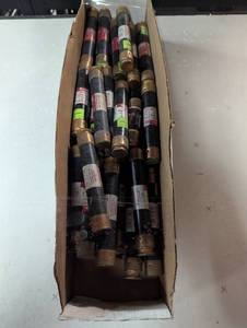 lot 78 image: Bn of Mixed Fuses - Larger - Buss and More