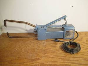 lot 68 image: Duro Dyne 2.5 KVA Spot Welder TSP-1