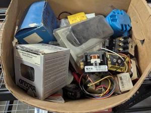 lot 83 image: Mixed Box of Electrical SuppliesHardwareToolsETC