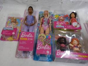 lot 109 image: Barbies...