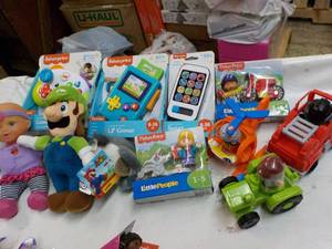 lot 133 image: Toys...