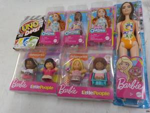 lot 146 image: Barbie and UNO Cards...