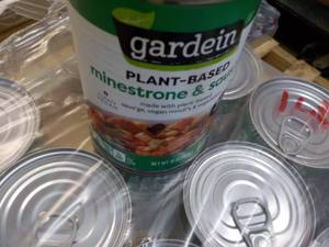 lot 172 image: 12 ct Garden Plant Based Minestrone...
