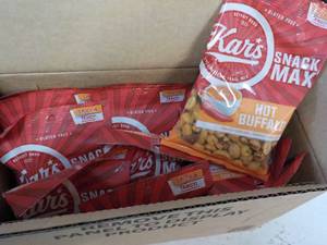 lot 199 image: 12 ct 4 oz bags Kars Hot Buffalo Sn...