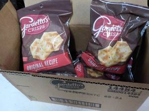 lot 203 image: Gardettos Crisp 7 ct 3 oz Bags pa...