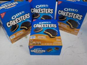 lot 215 image: 4 ct Oreo Cakesters Peanut Butter F...