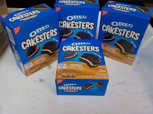 lot 217 image: 4 ct Oreo Cakesters Peanut Butter F...