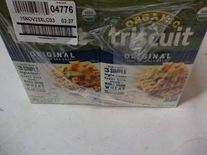 lot 226 image: 12 ct Triscuit Organic Original 9 o...