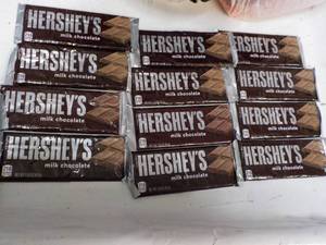 lot 271 image: Hersheys Candy...