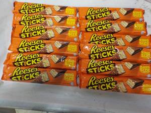 lot 281 image: Reeses Candy...