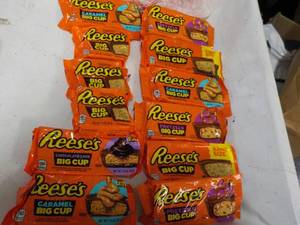 lot 282 image: Reeses Candy...