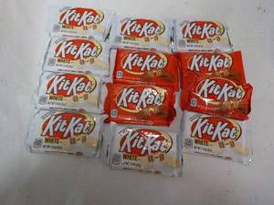 lot 291 image: Kit Kat Candy...