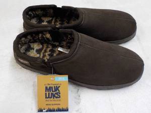 lot 332 image: MukLuks Mens Size 12 Chocolate Sli...