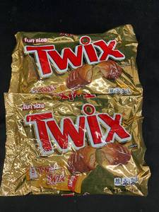 lot 3 image: 2 Packs of Fun Size Twix Chocolate Bars - Best by 072024