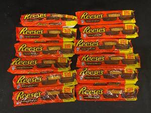 lot 38 image: YY - Lot of 12 King Size Reeses Peanut Butter Cups (Best by April 2025)