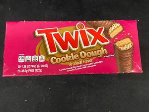 lot 51 image: E - Twix Cookie Dough Bars - 20 Count Pack - Best Before 092024