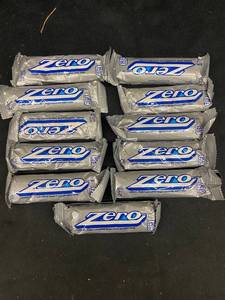 lot 56 image: E - Set of 11 Hersheys Zero Candy Bars - 52g each
