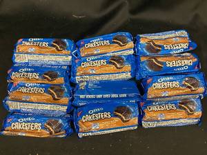 lot 76 image: Q - Lot of 12 Oreo Cakesters Peanut Butter Flavor Snack Cakes