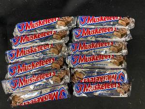 lot 80 image: Q - Bulk Set of 12 3 Musketeers Candy Bars - Best Before August 2024