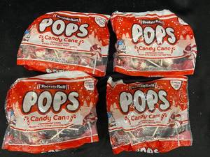 lot 87 image: S - Set of 4 Tootsie Roll Candy Cane Pops - Peppermint Flavor