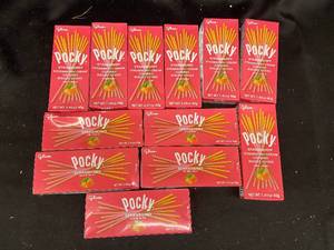 lot 91 image: S - Lot of 12 Pocky Strawberry Cream Biscuit Sticks - Best By 03 Apr 2024
