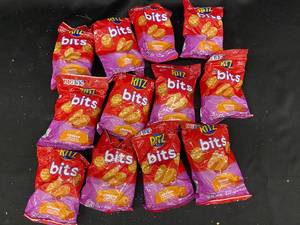 lot 367 image: L - Lot of 12 Ritz Cheddar Crackers - Cheese Flavor Snacks