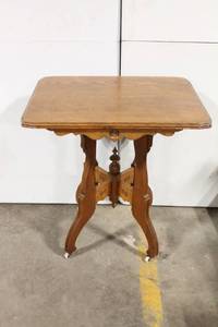 lot 18 image: Elegant Vintage Side Table with Scalloped Edge and Casters
