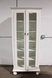 lot 70 image: Vintage White Display Cabinet with Glass Doors