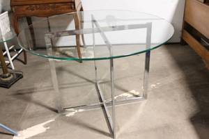 lot 75 image: Modern Round Glass Top Dining Table with Chrome Base
