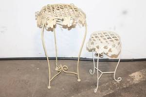 lot 89 image: Set of 2 Vintage Floral Design Plant Stands - White and Cream