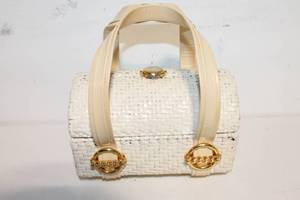 lot 93 image: Vintage Rodo White Woven Handbag with Beige Accents